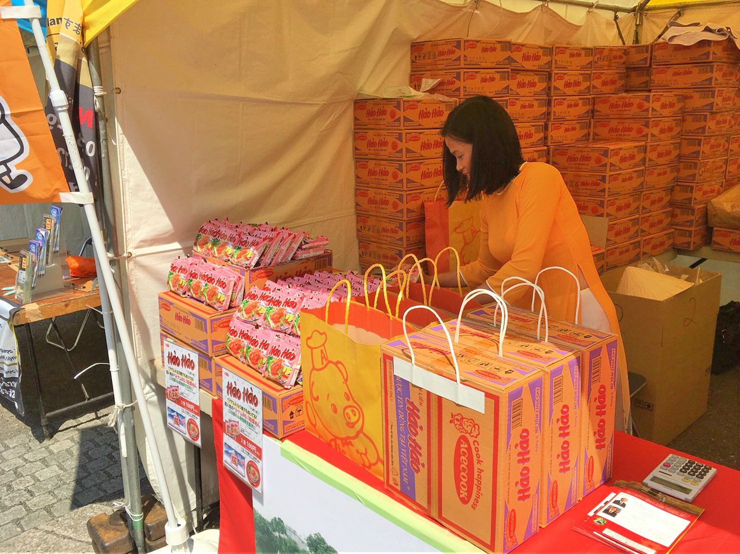 Gian hàng Acecook tại lễ hội