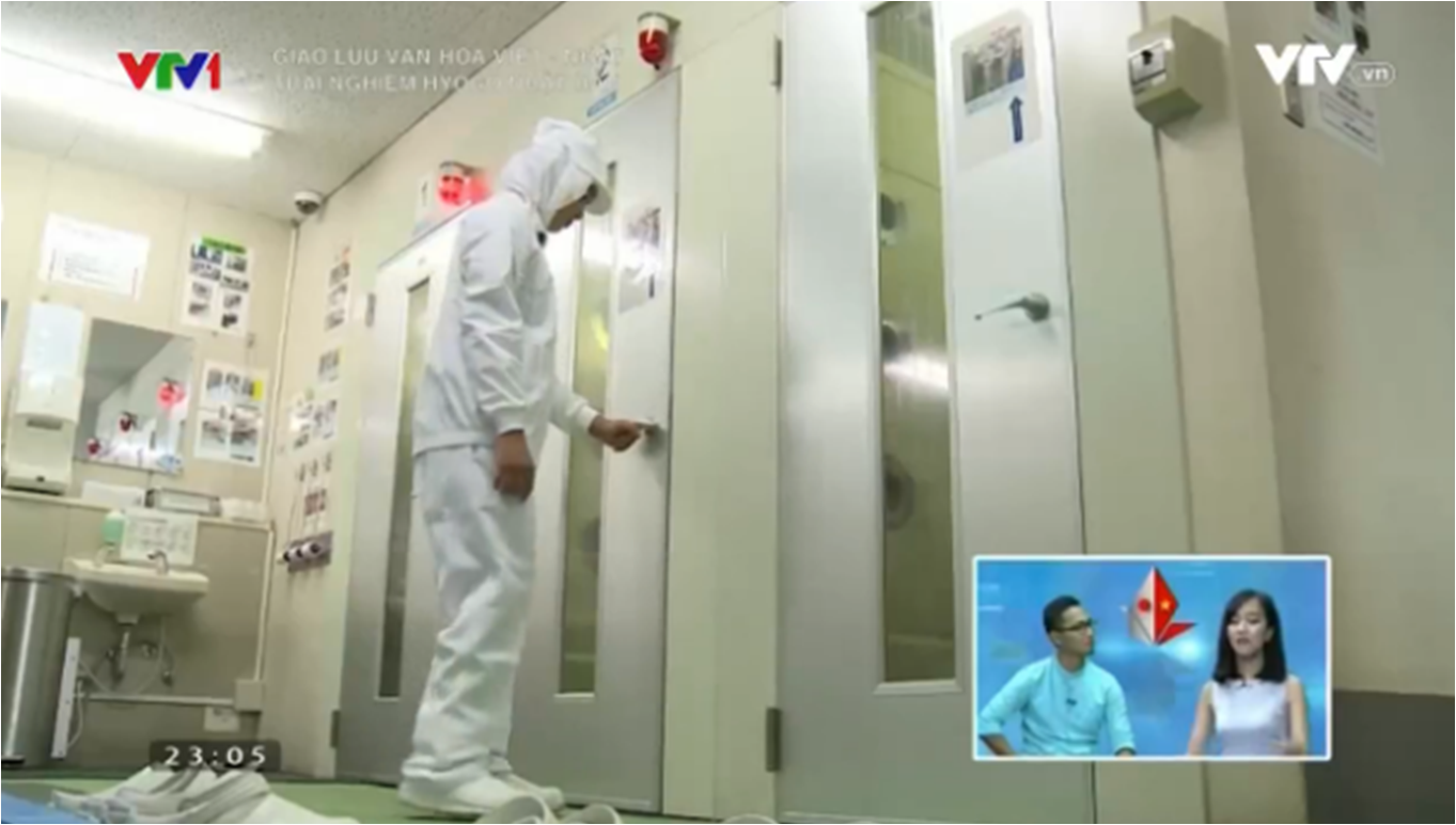 Khu vực buồng quạt gió (air-shower) (Nguồn VTV1)