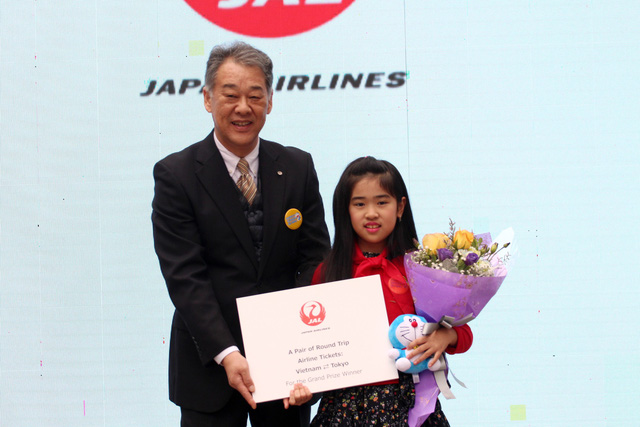 Học sinh lớp 4 thắng giải sáng tác khẩu hiệu an toàn giao thông - Ảnh 2. Học sinh lớp 4 thắng giải sáng tác khẩu hiệu an toàn giao thông - Ảnh 2.